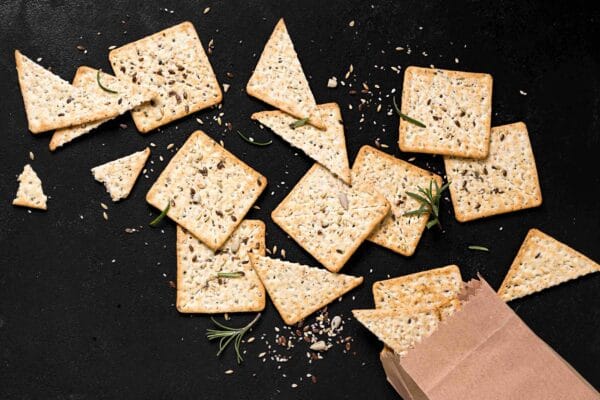 Peluang di Balik Rasa Keju Vegetarian untuk Crackers; The Opportunities Behind Vegetarian Cheese Flavors for Crackers