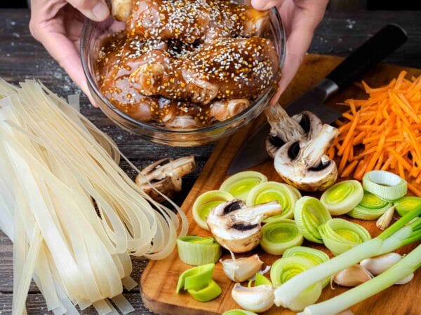 Creating Flavor Profiles for the Competitive Savory Snack Market; Menciptakan Profil Rasa untuk Pasar Snack Asin yang Kompetitif